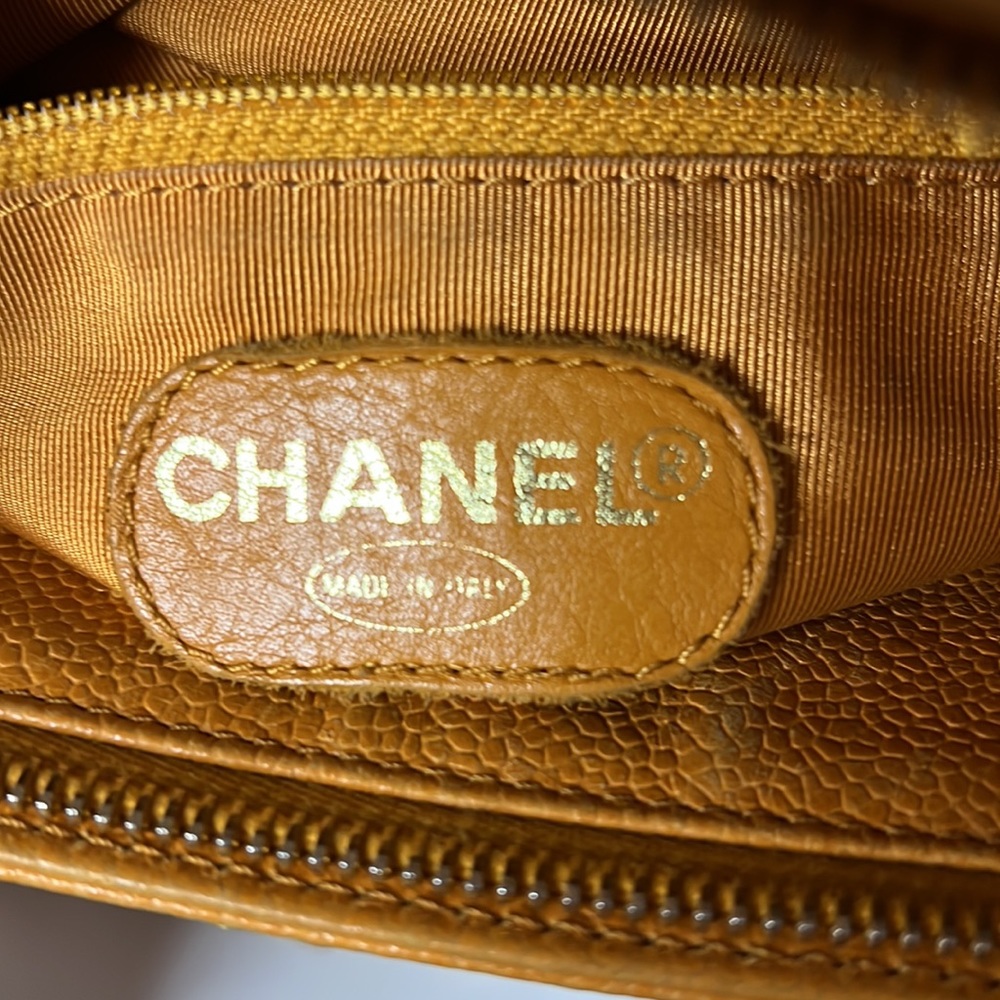 SOLD - CHANEL vintage orange caviar leather shoulder bag - Picture 12 of 16